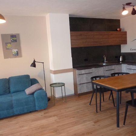 Apartman 18 - Jestrab ヤンスケー・ラーズニェ エクステリア 写真